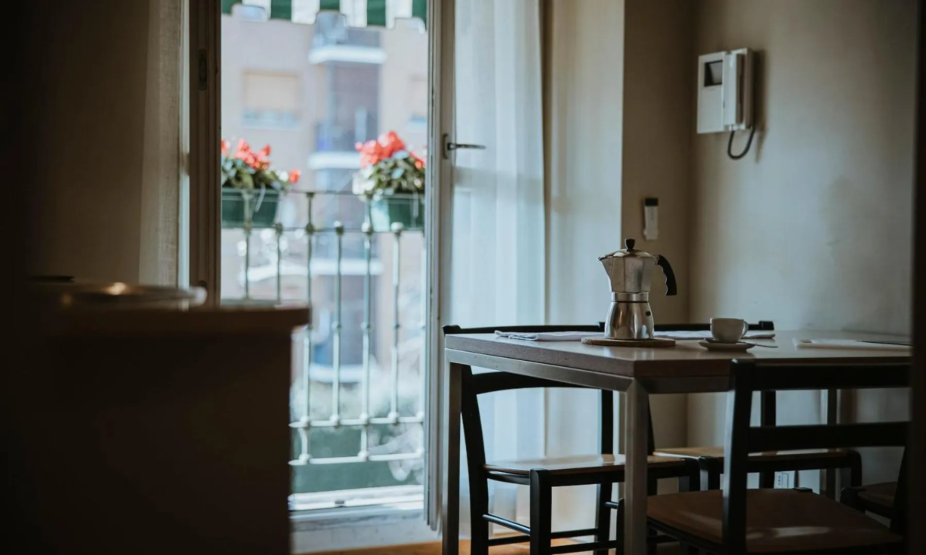 ** Aparthotel Ascanio Sforza - Suites & Apartments Milan Italy