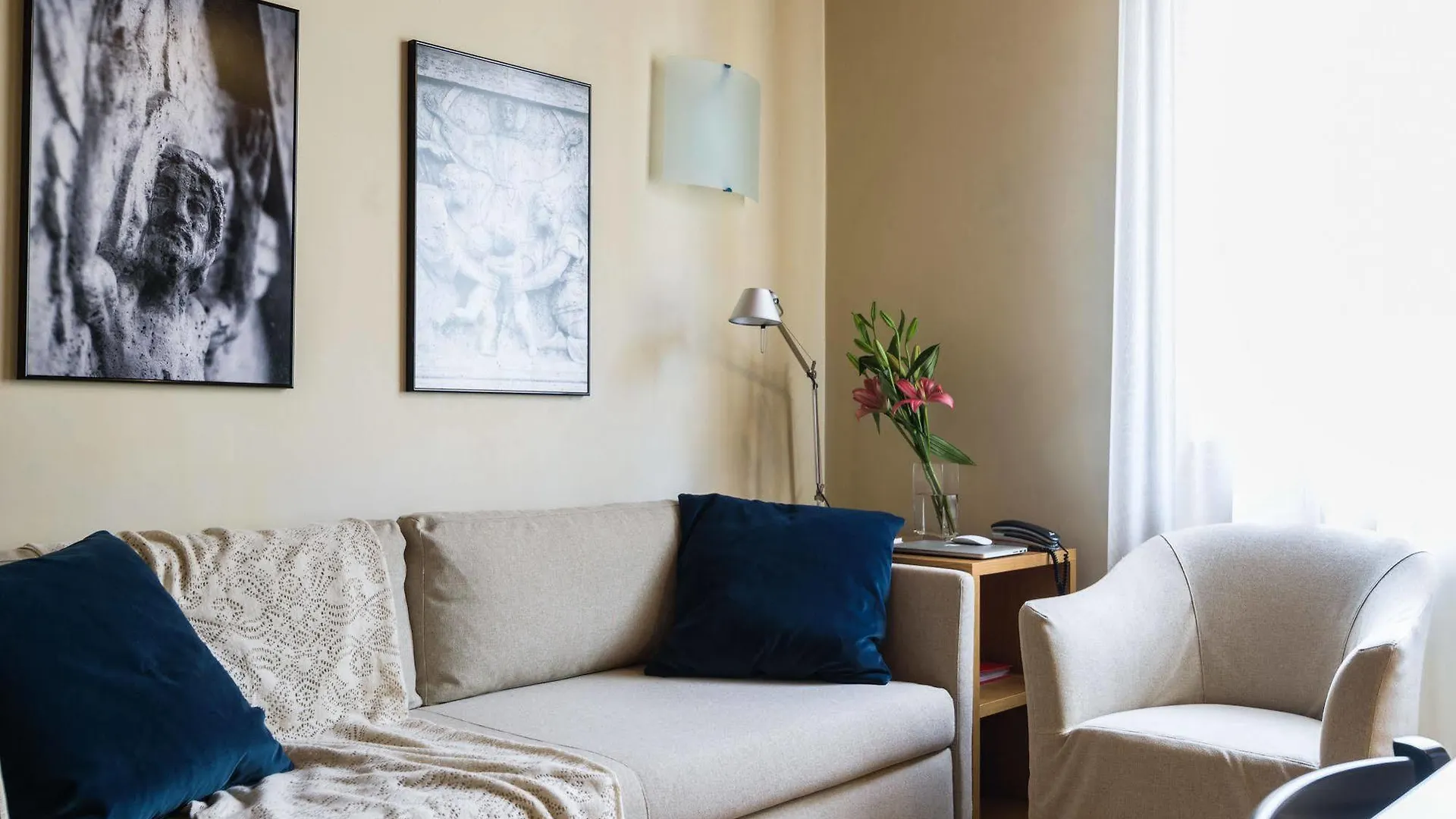 Aparthotel Ascanio Sforza - Suites & Apartments Milan